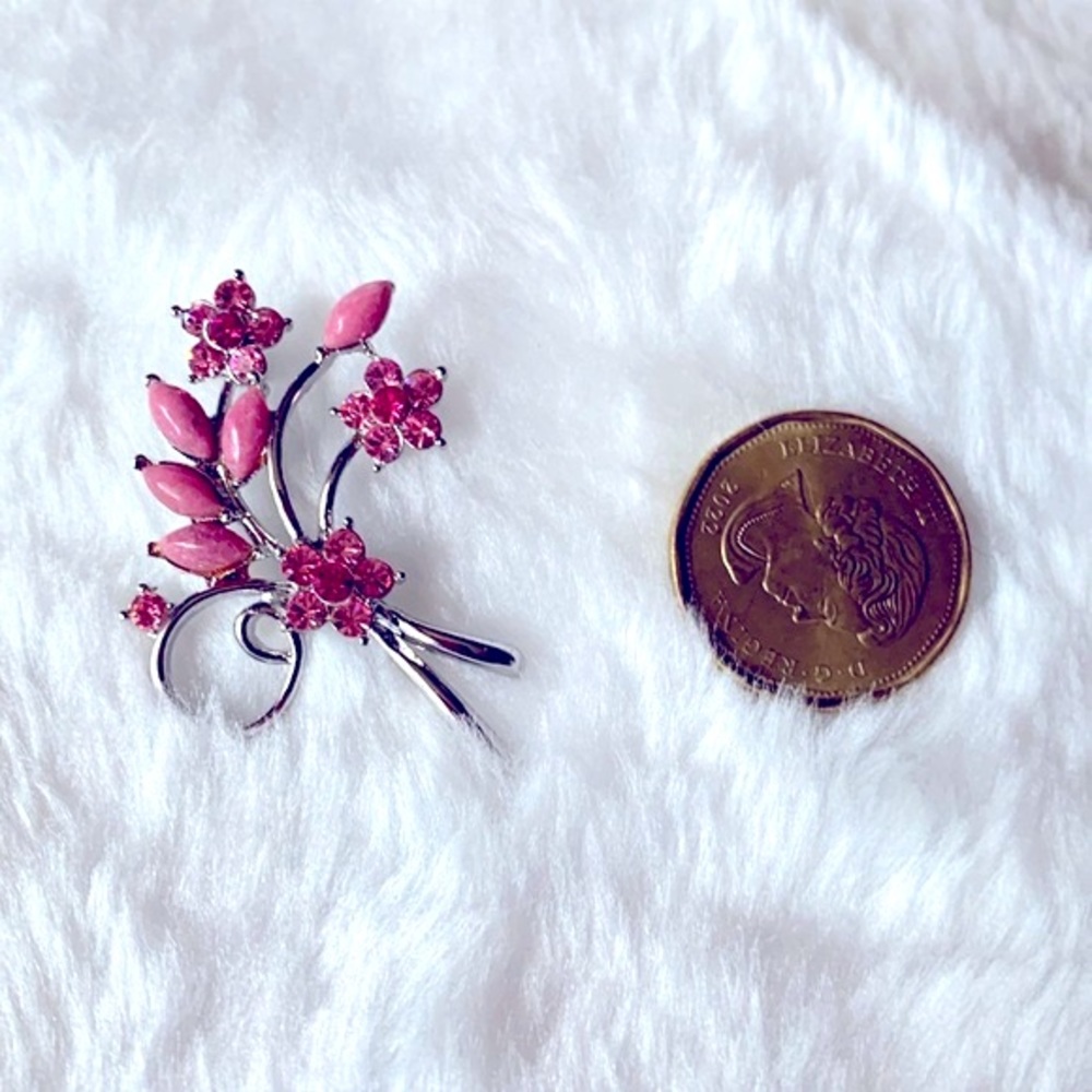 💝 Vintage Rhinestone Flower Brooch - Picture 5 of 5